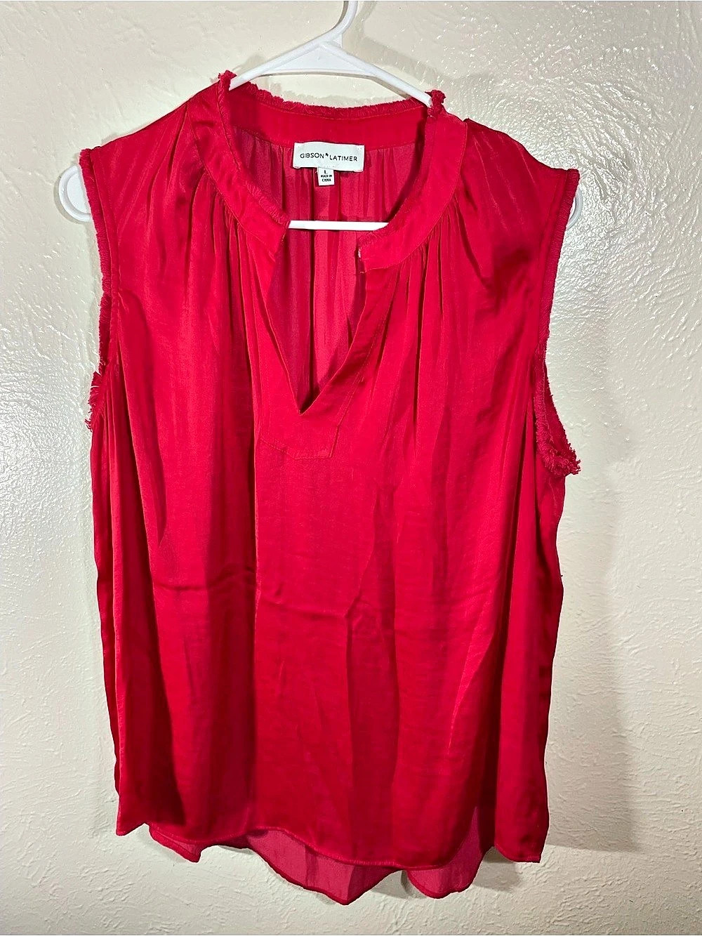 Gibson Latimer Sleeveless Blouse in Red Size Large